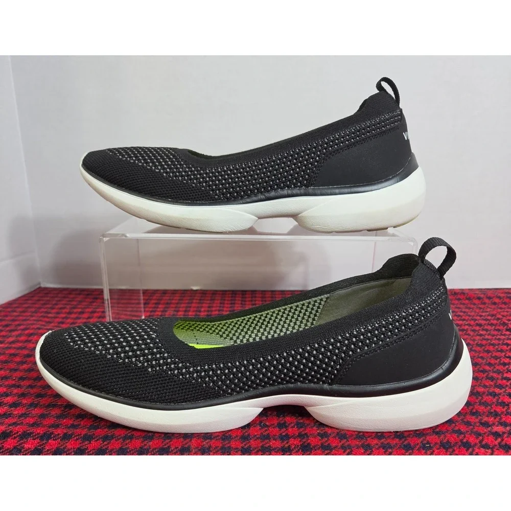 Vionic Kallie Women's sz 7 Black Knit Walking Shoe Orthotic Arch Support